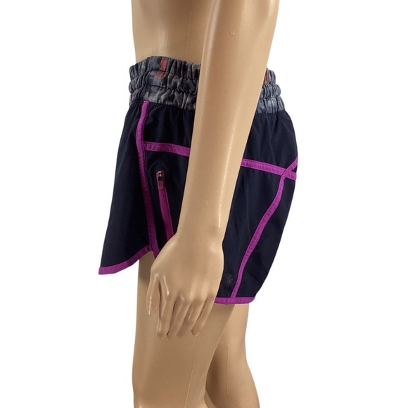 Lululemon Tracker Short III 4-Way Stretch Size 10 Navy Purple Floral - Picture 3 of 6
